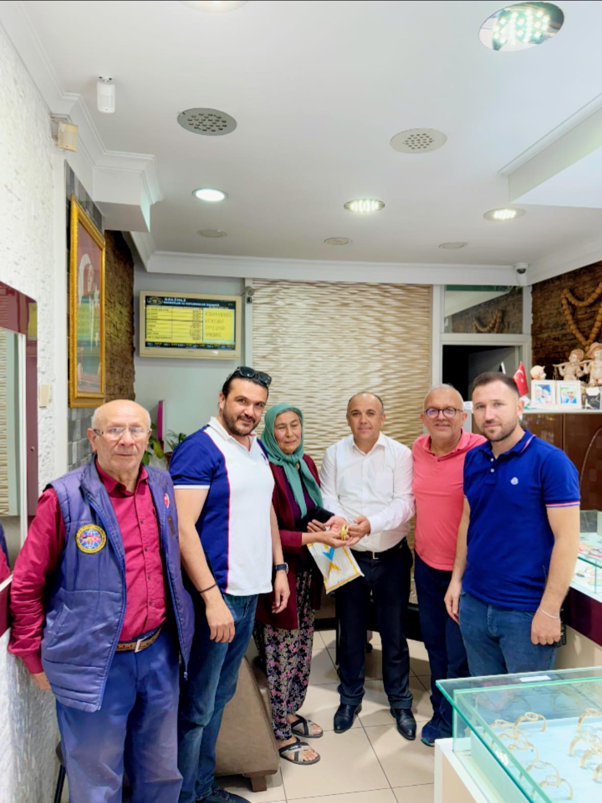 499940685 24099523589651404 486498773023217634 N