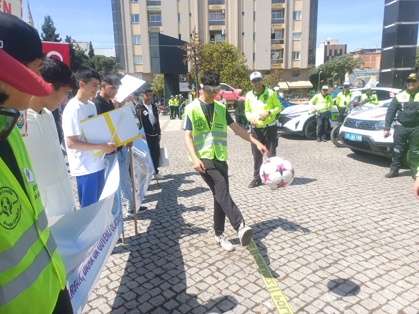 Aa0F4F17 Aa50 411B B511 6D83A248E59B