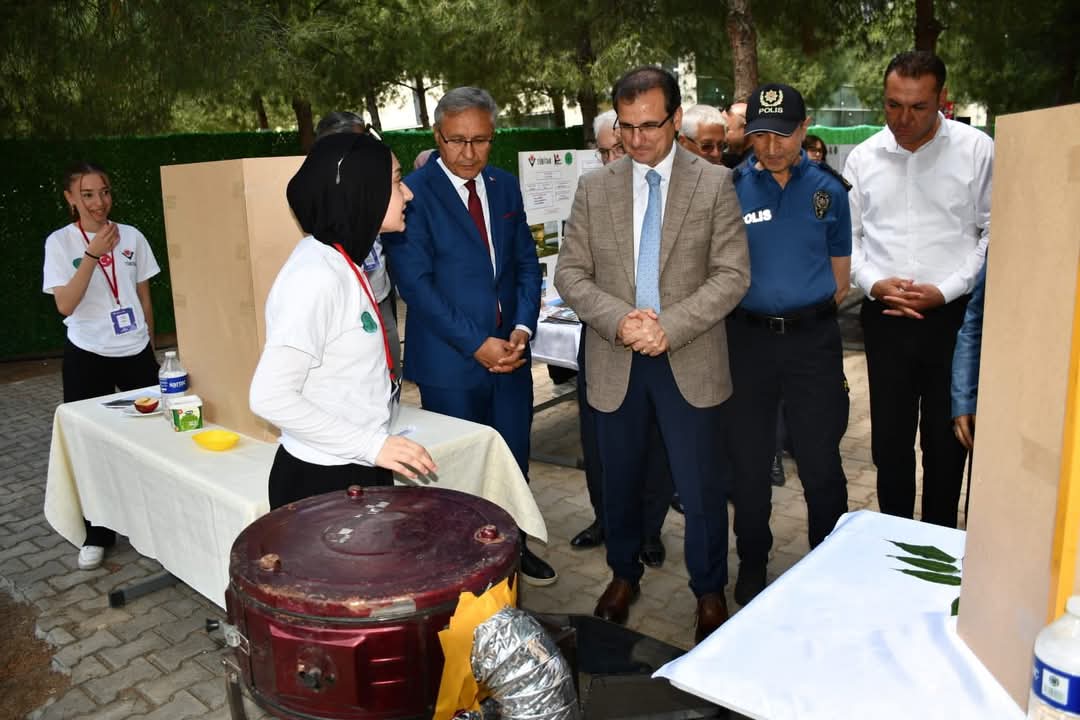 F90B97A1 D060 4572 8Fb9 C56F03C0Dad3