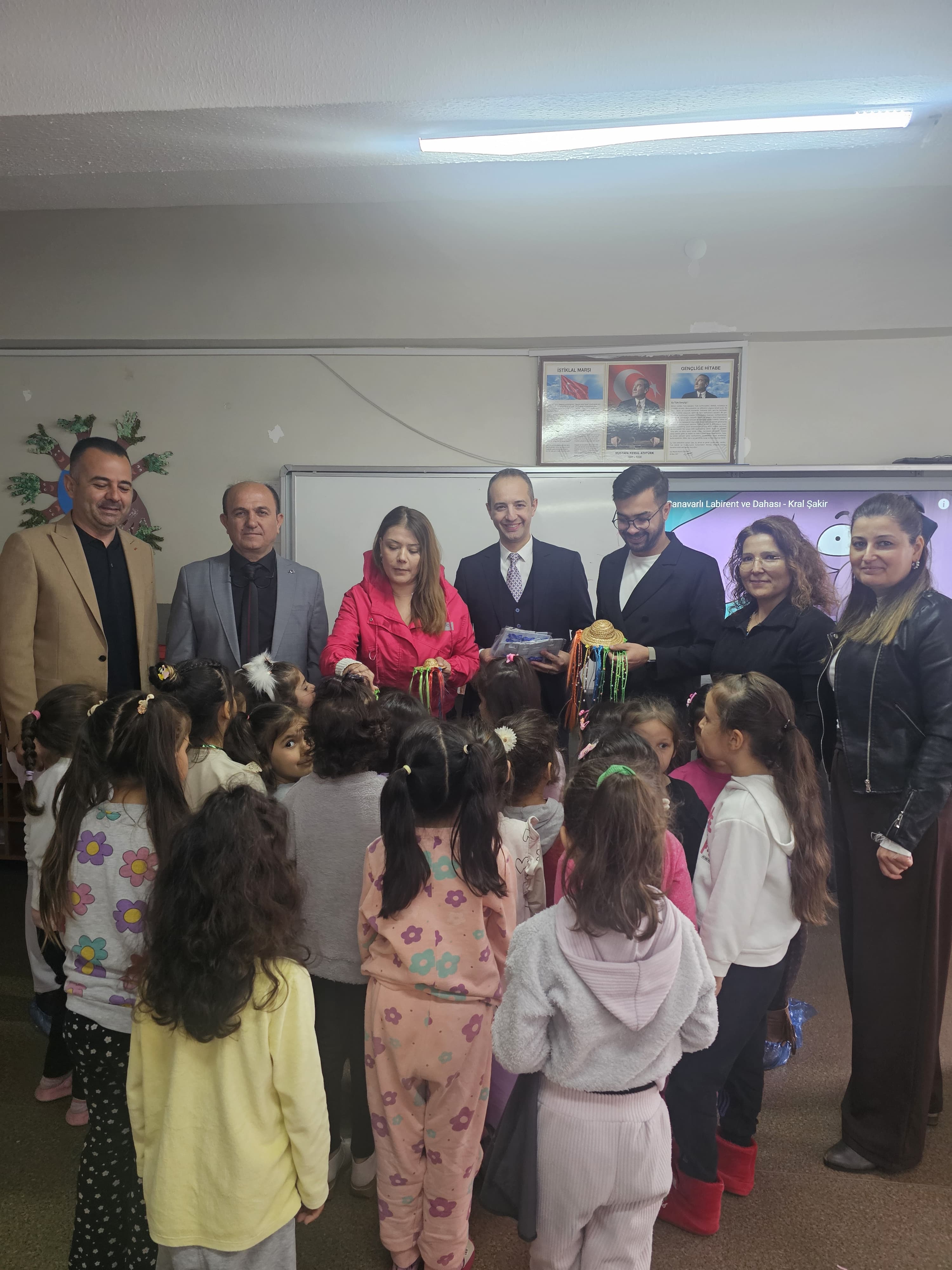 Fba298F9 C712 4255 B711 688A166695De