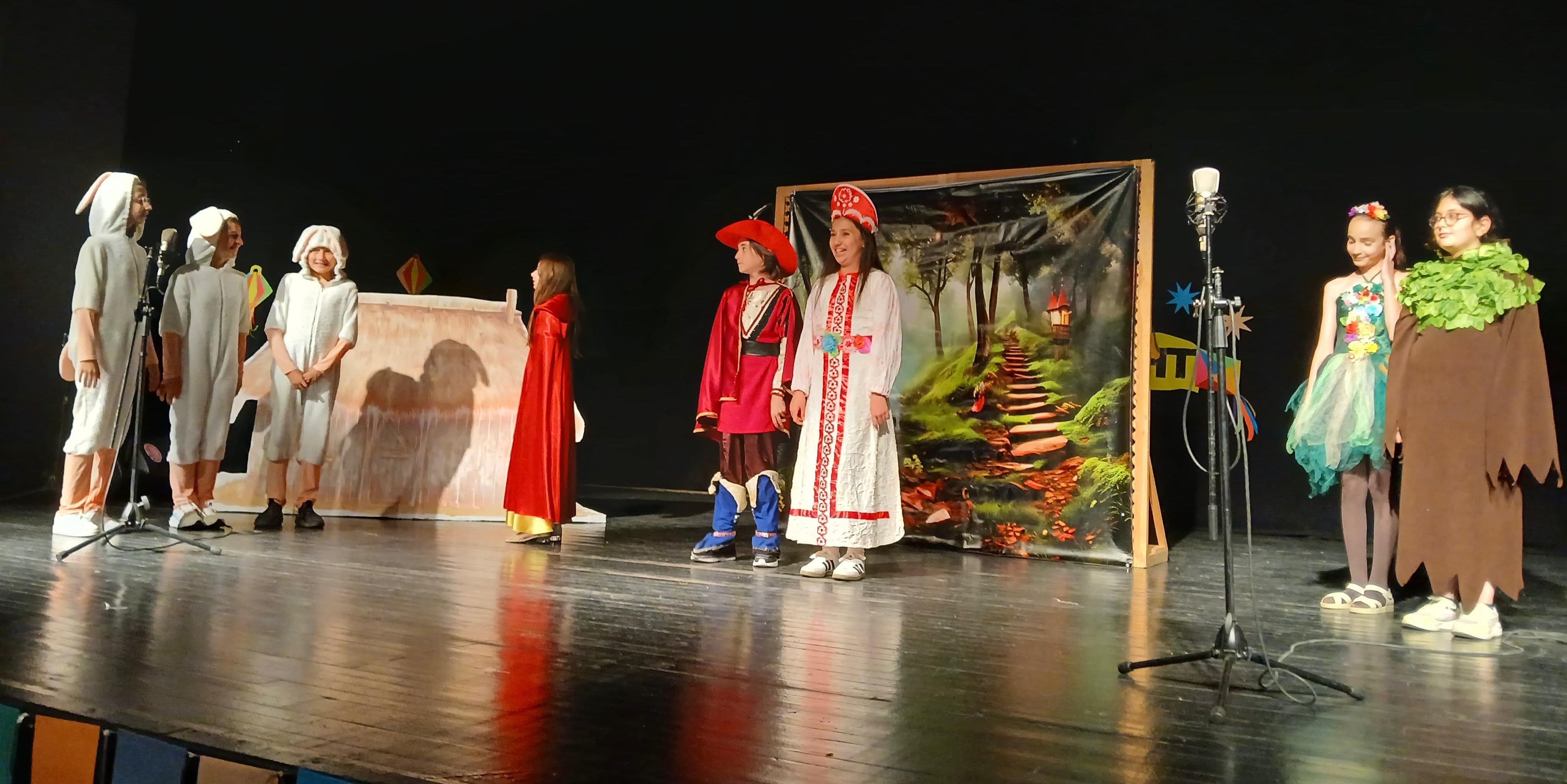 Yabanci Di̇ller (10)