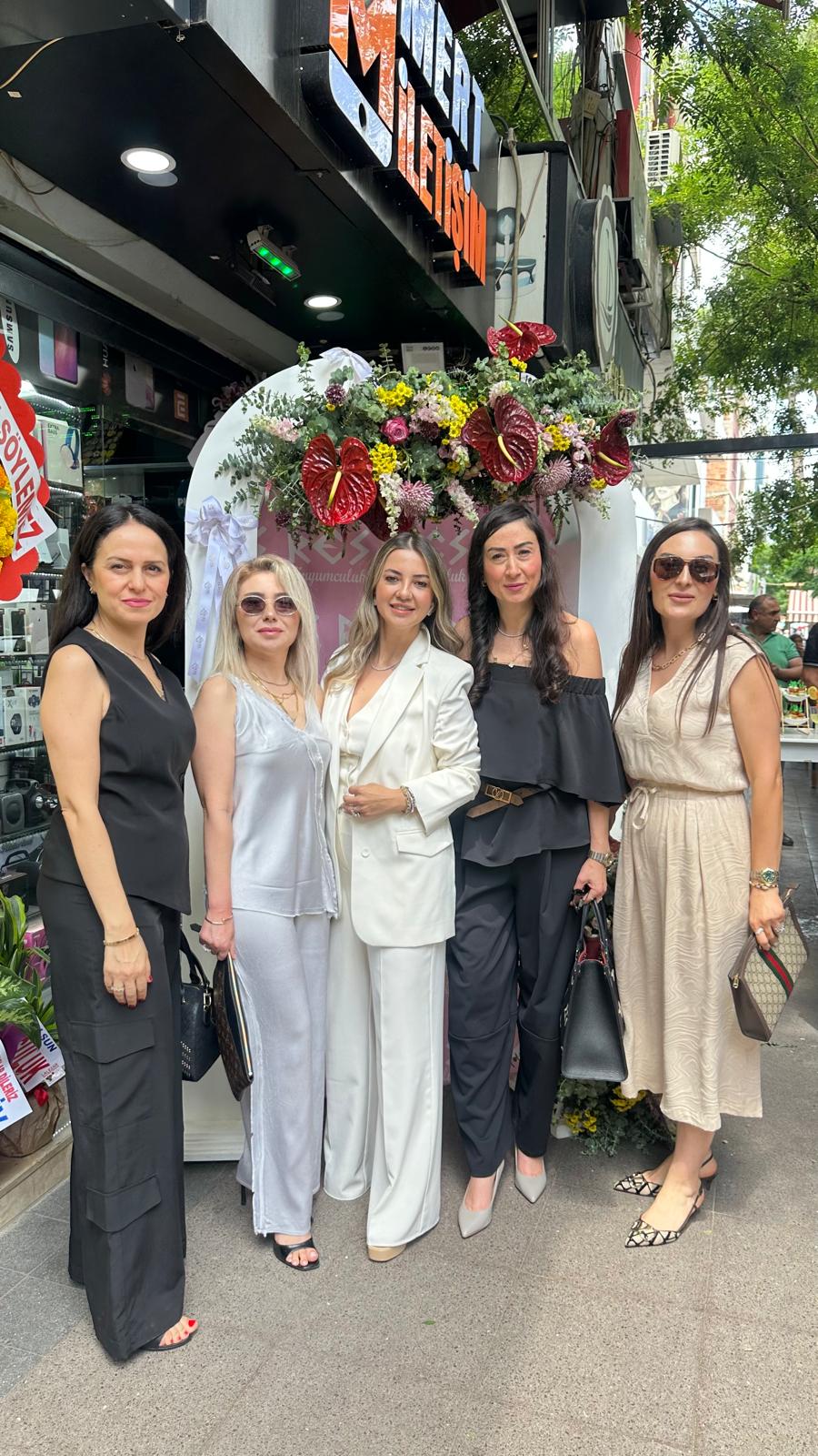 83F4A4D3 3275 424B B47A 4165274B44F8