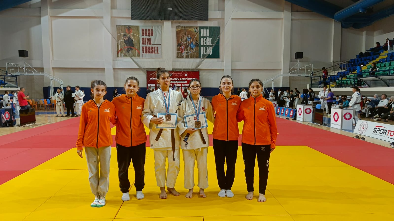 8F9D8Ddd 0E2B 4B2E A02A E616C9Fce2A7