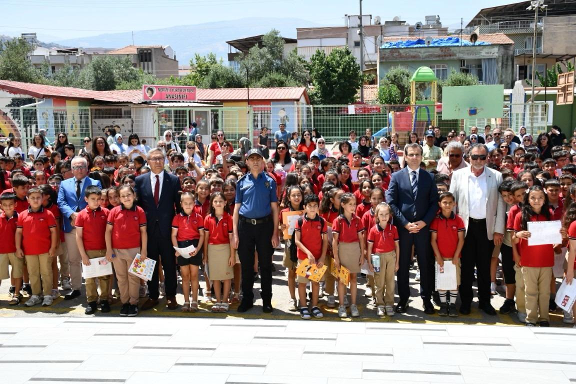 F4F70A07 6C79 4757 A92F 7D9A9B771D2C