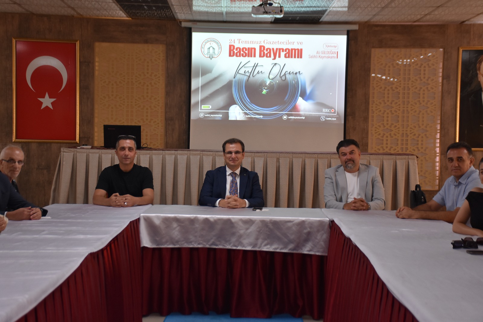 2Aa3E3A4 07C9 411D Aaa4 2C56F2A967F8