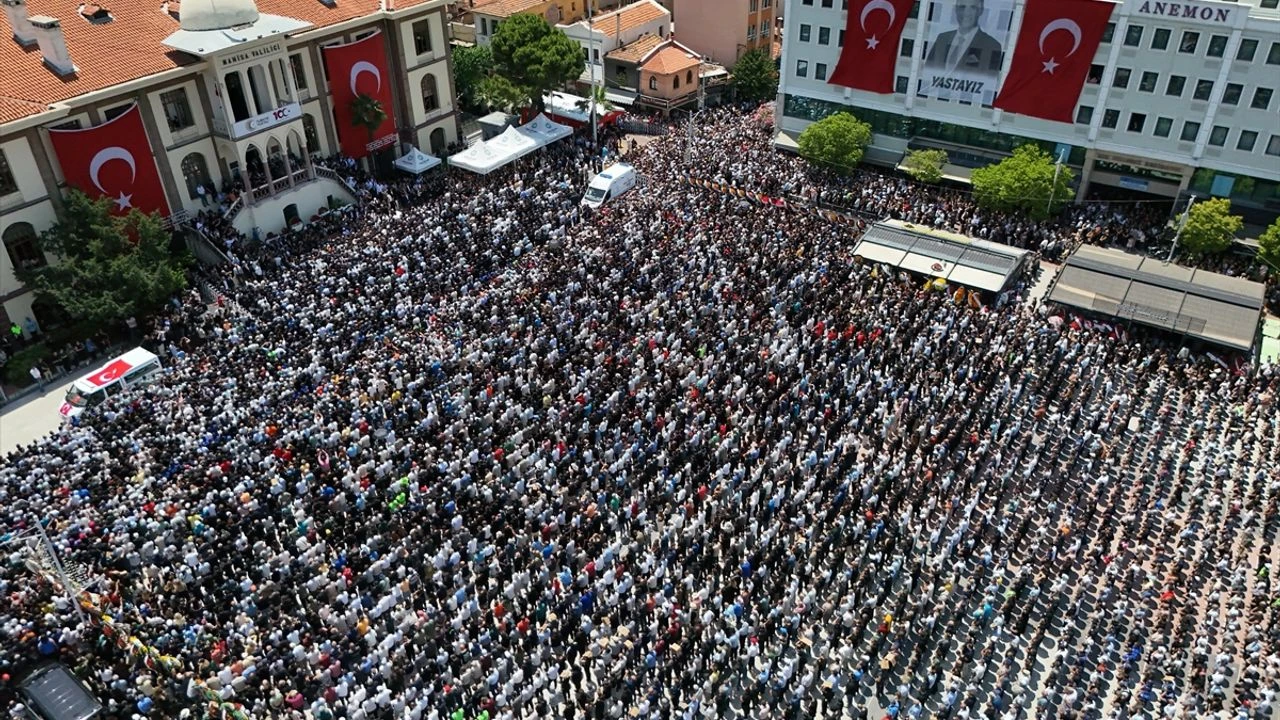 A A 20250610 38239728 38239720 M A N I S A B U Y U K S E H I R B E L E D I Y E B A S K A N I F E R D I Z E Y R E K S O N Y O L C U L U G U N A U G U R L A N D I