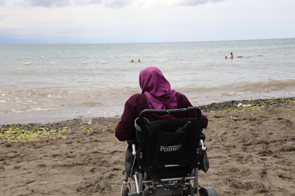 Denizi Gören Kadın (1)