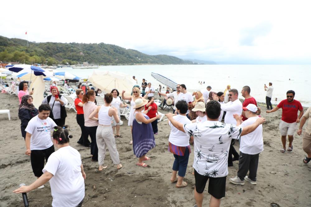 Denizi Gören Kadın (3)