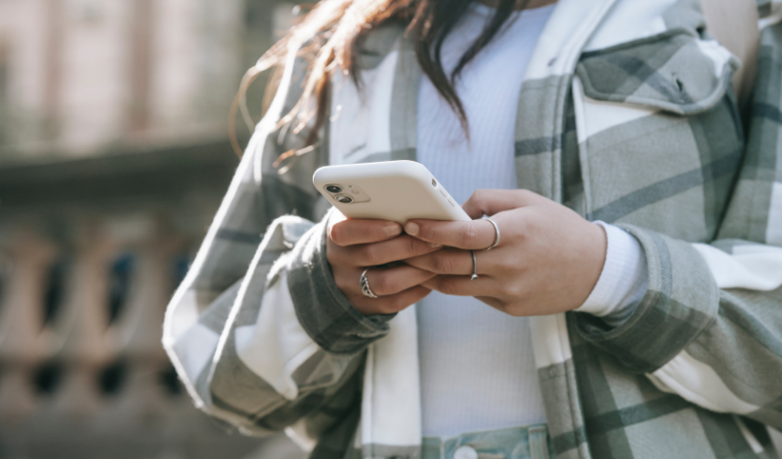 Eliniz Surekli Telefona Mi Gidiyor 3