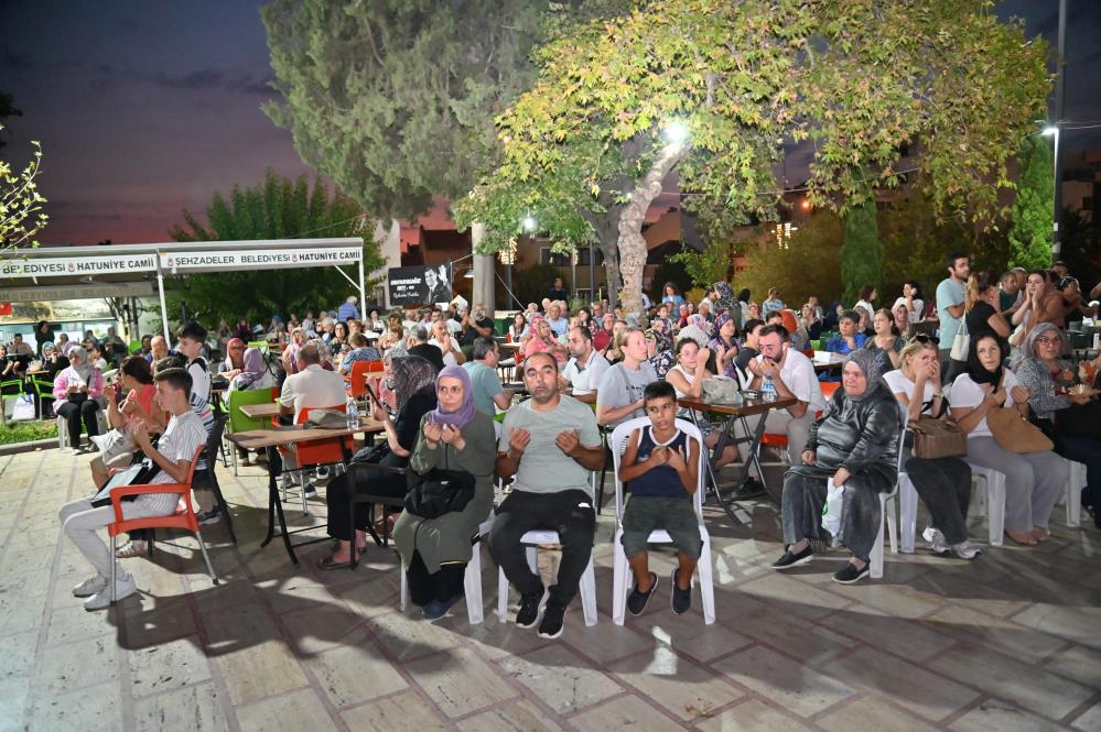 Ferdi Zeyrek Dua (1)