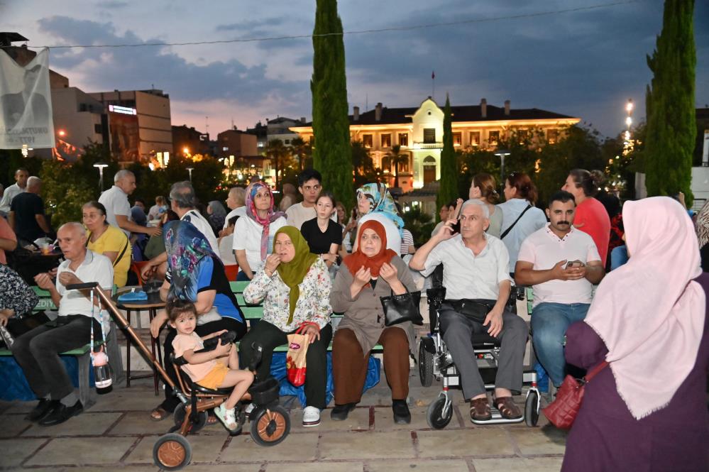 Ferdi Zeyrek Dua (4)