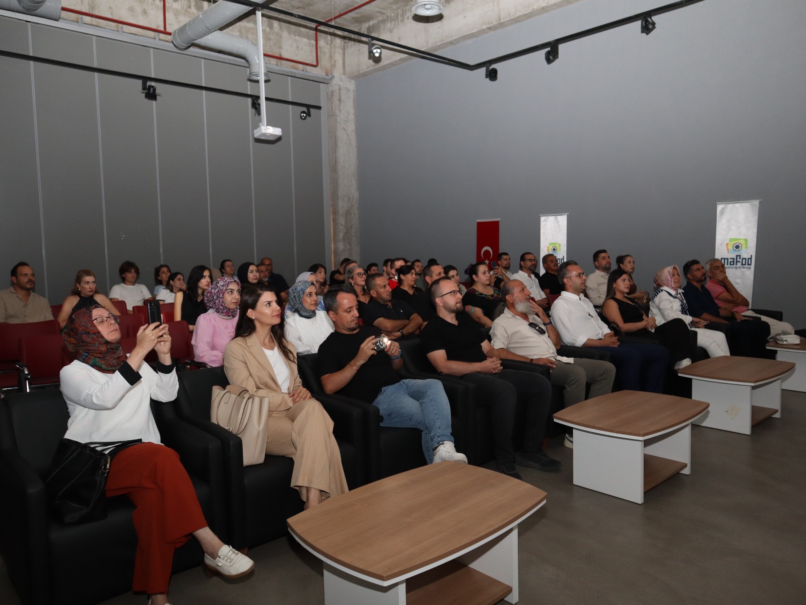 Işiğin İzi̇nde (4)