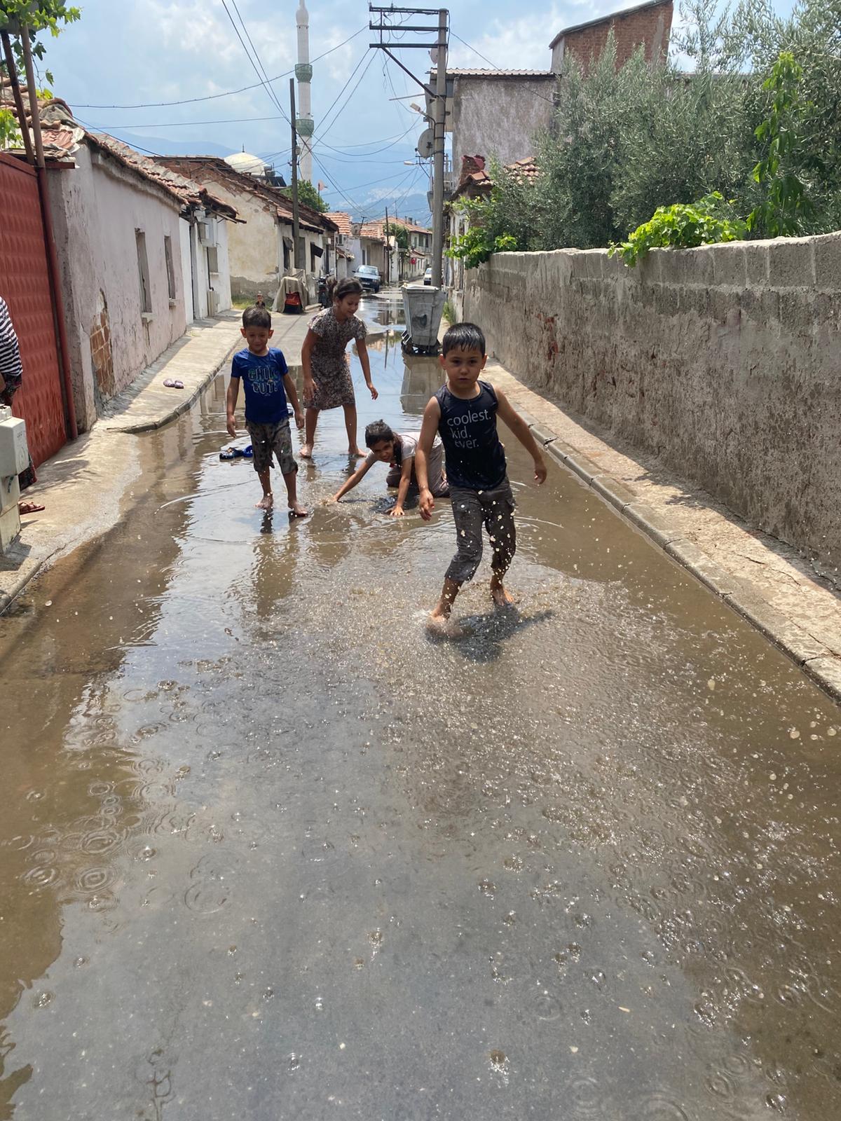 Salihli Su Patlağı (3)