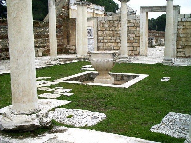 Sardis Synagogue Courtyard 620X465