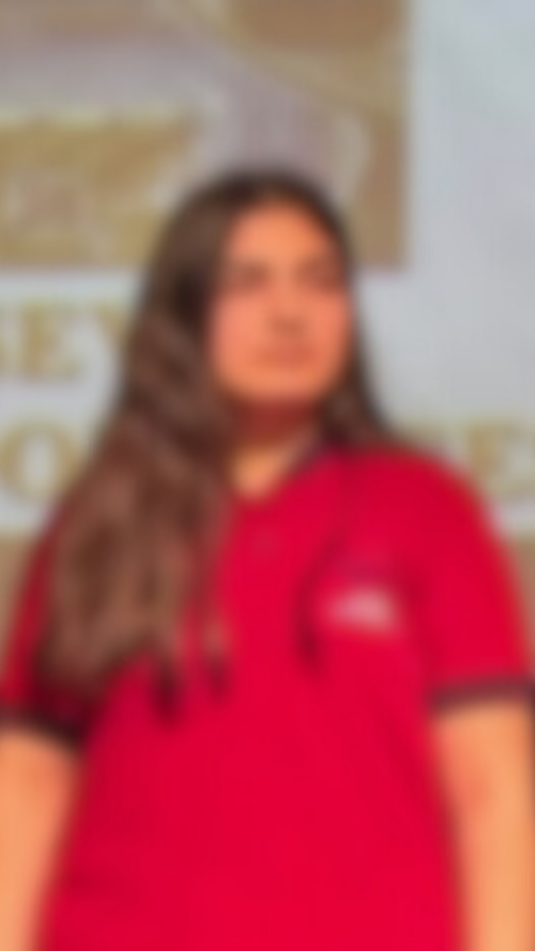 Sektör Hi̇kaye (Yeni̇ Yeni̇ Fatos)