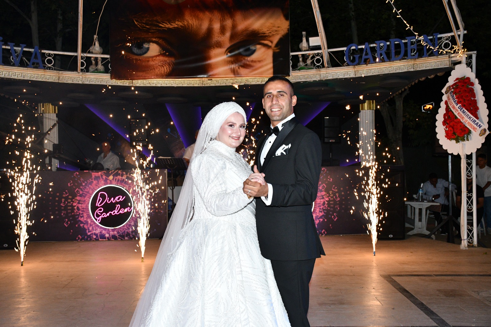 66C014E8 1399 4C76 A755 3877F44Bd703