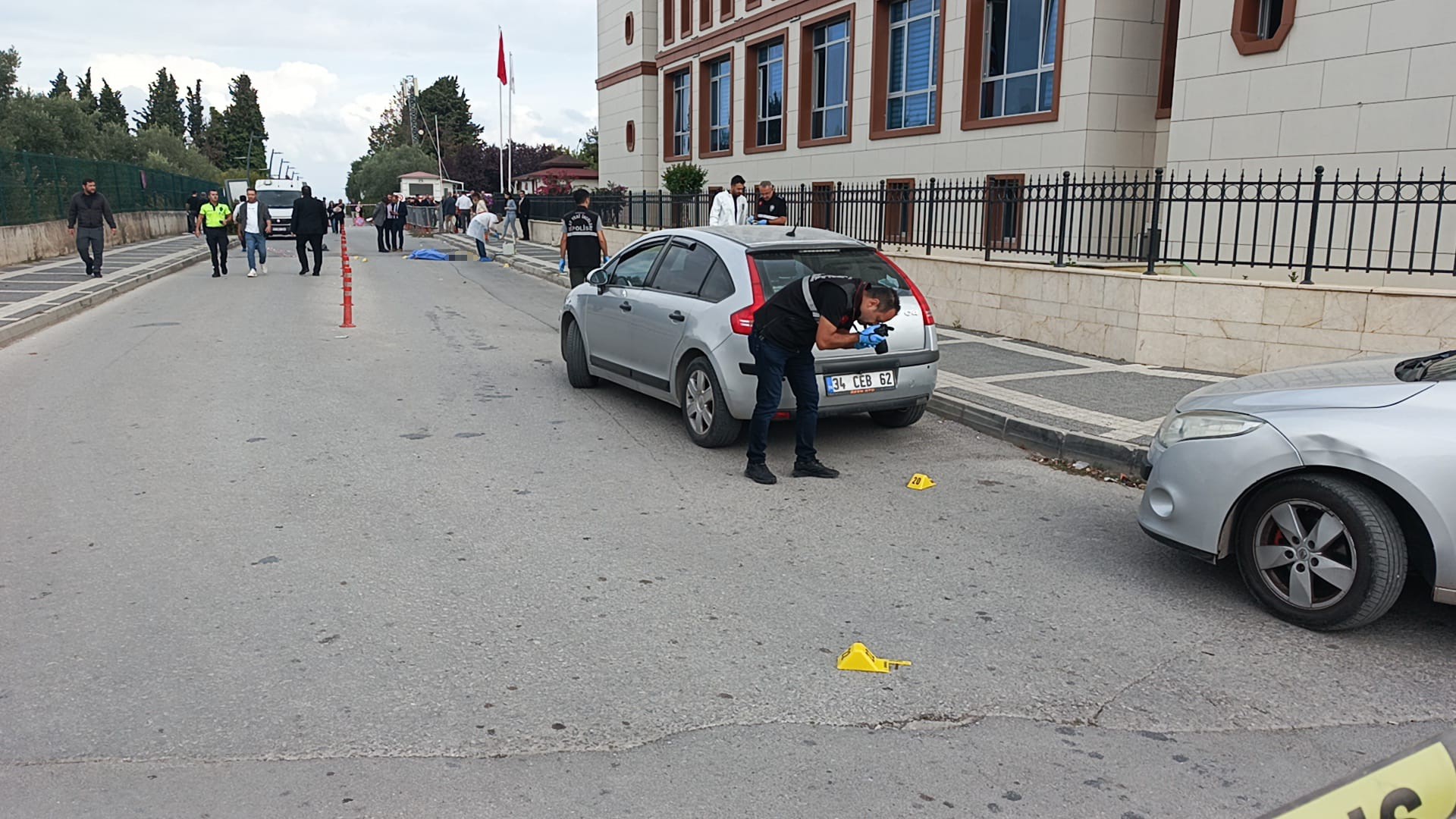 Adliye Önünde Kan Donduran Saldırı Tanıklık Için Gelmişti, Katledildi (4)
