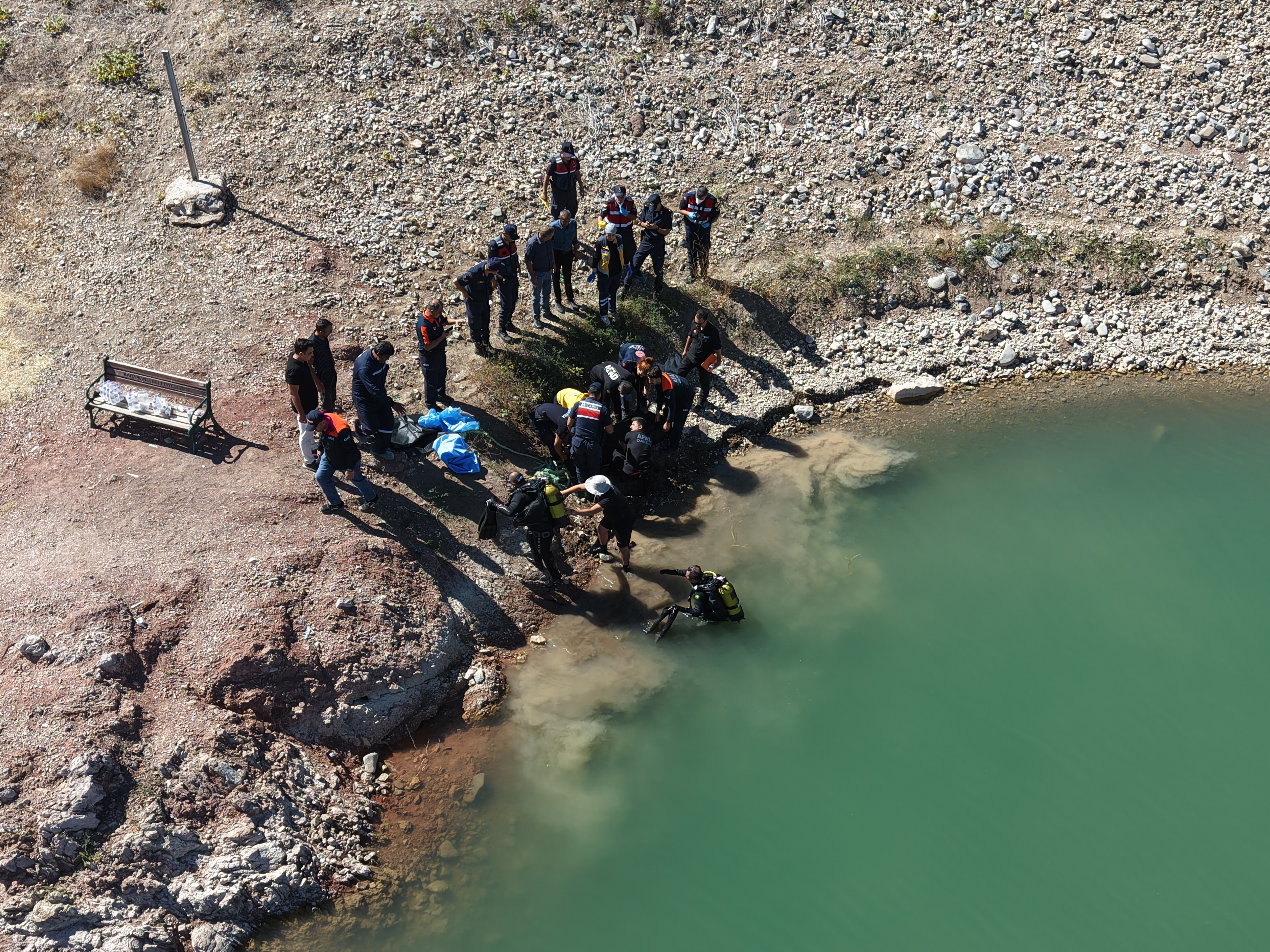 Ailesi Umutla Bekledi, Acı Haber Geldi! Emekli Polisin Cansız Bedeni Bulundu (10)
