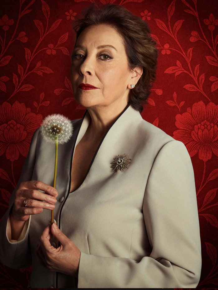 Ayda Aksel Kiskanmak Dizisi