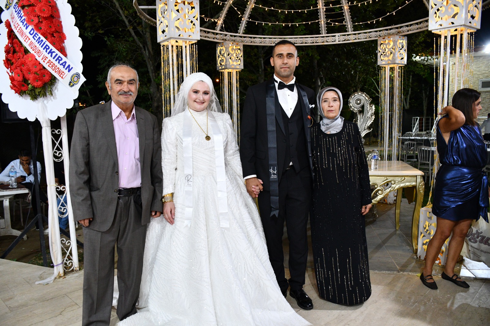 B5B82D30 553E 414B 917F B95396D246Df