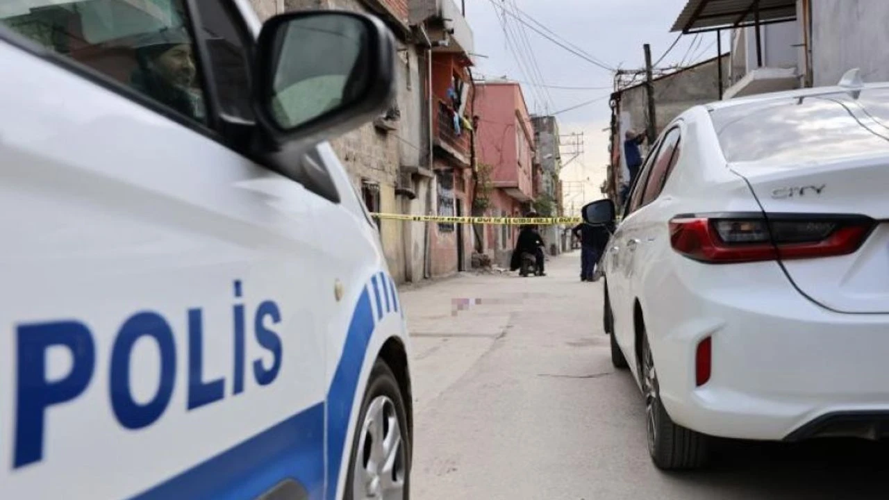 Babasi Tarafindan Bicaklandi