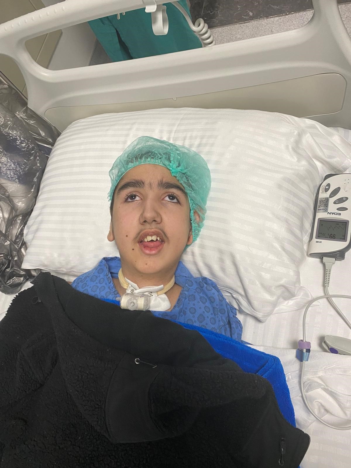 Bademcik Ameliyatı Kabusa Döndü Küçük Hüseyin 7 Yıldır Yatağa Bağımlı (2)