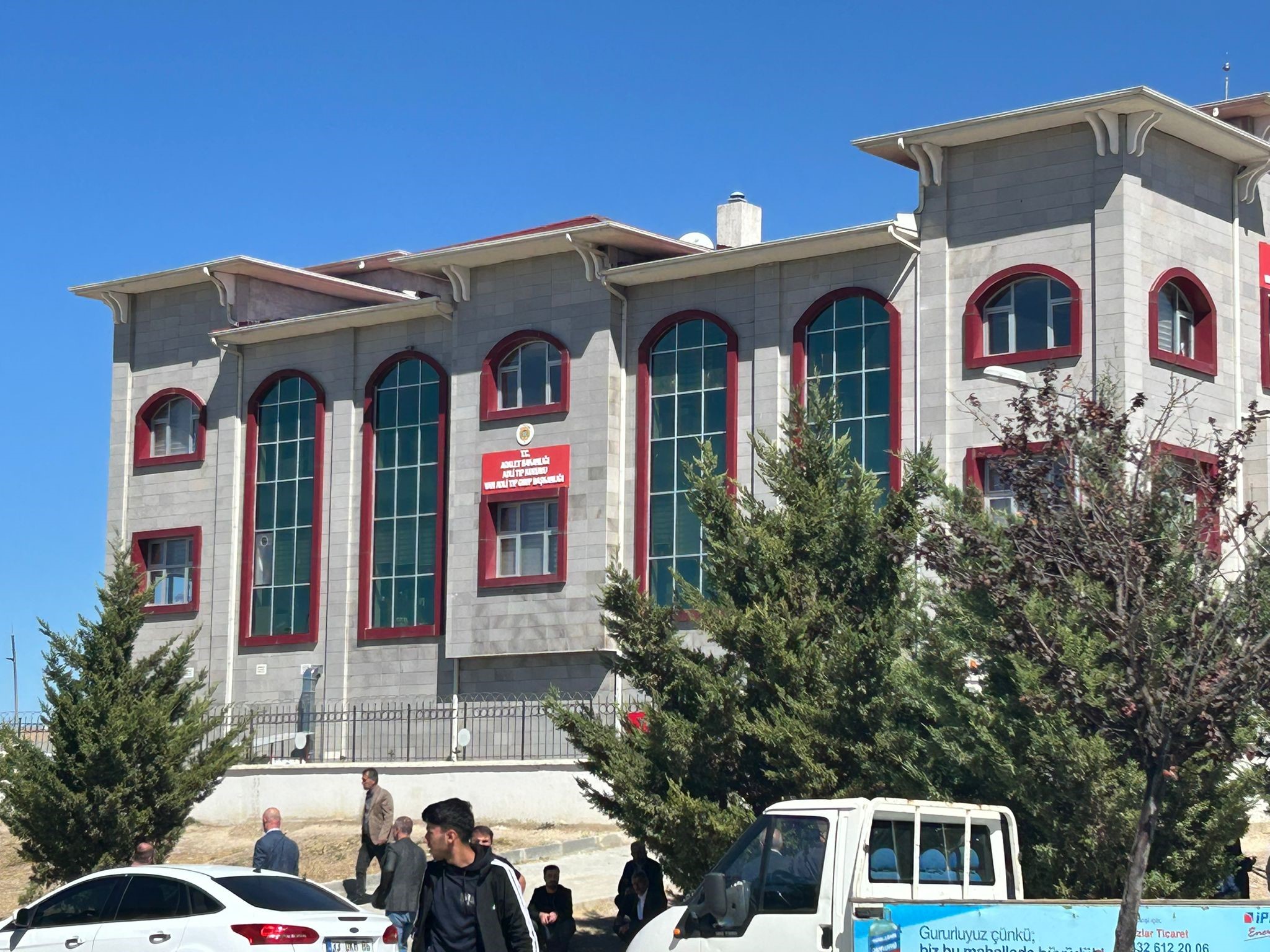 Barışmaya Gittiler, Katledildiler! Anne Ve Iki Oğul Yan Yana Toprağa Verildi (3)