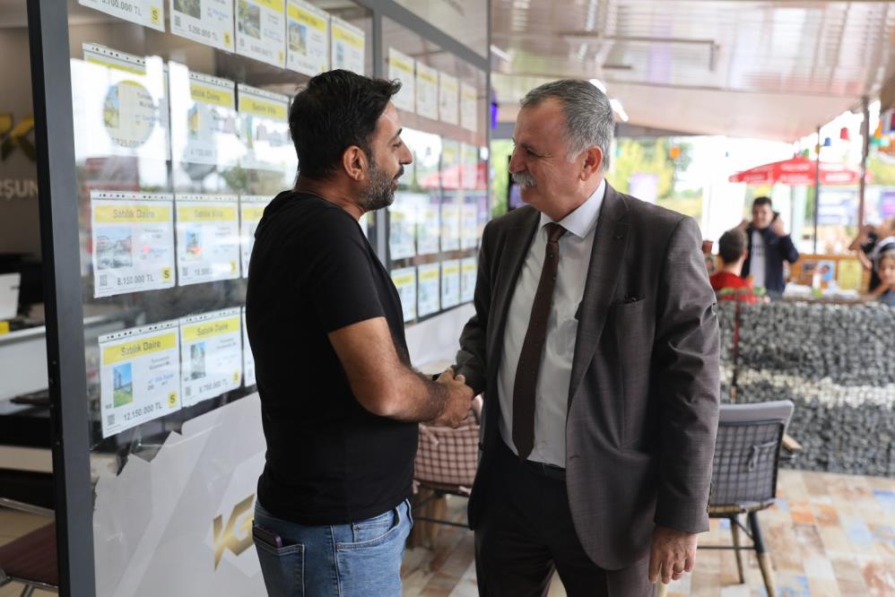 Baskan Balaban 75 Yil Mahallesi Esnafini Ziyaret Etti (2)