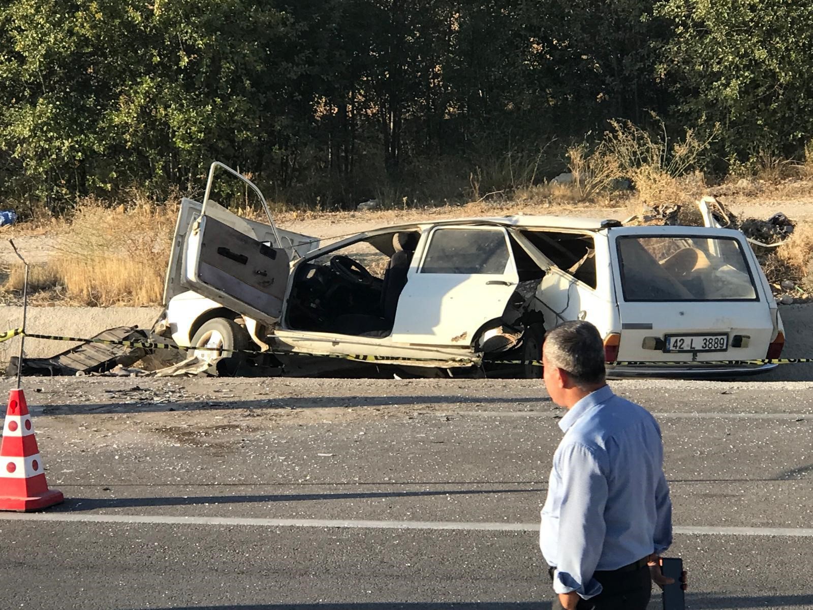 Bir Aile Yok Oldu Dis Tedavisinden Donerken Feci Kazada Ikizlerini Kaybettiler (2)