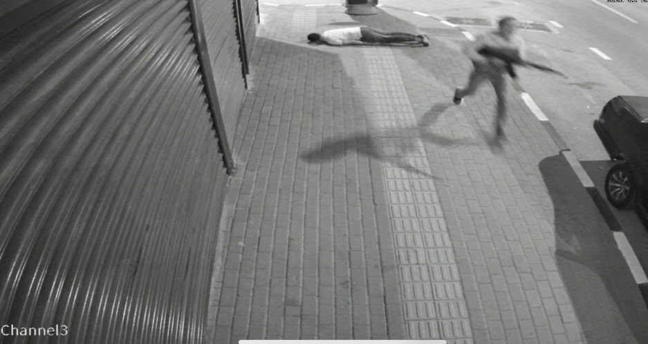 Dehşet Dolu Dakikalar! Pompalı Tüfekle Husumetlisini Başından Vurdu, O Anlar Kamerada (7)