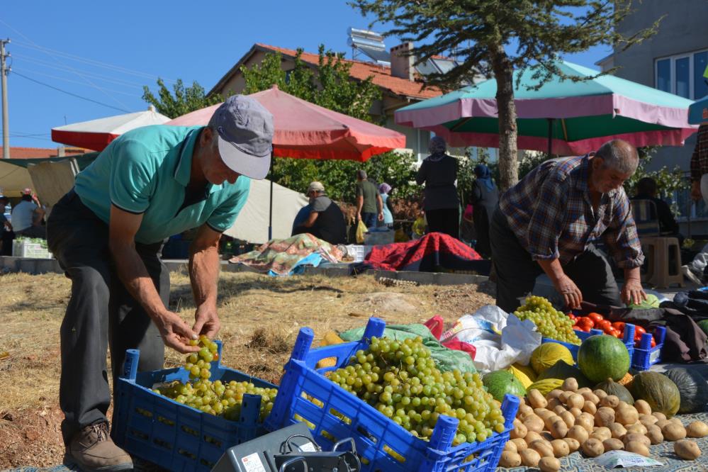 Demircide Vatandaslara Kolaylik Saglanacak Semt Pazari Kuruldu (3)