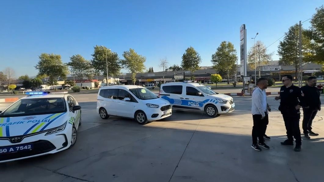 Dinlenme Tesisinde Mola Faciaya Dönüştü Yolcu Öldü (2)