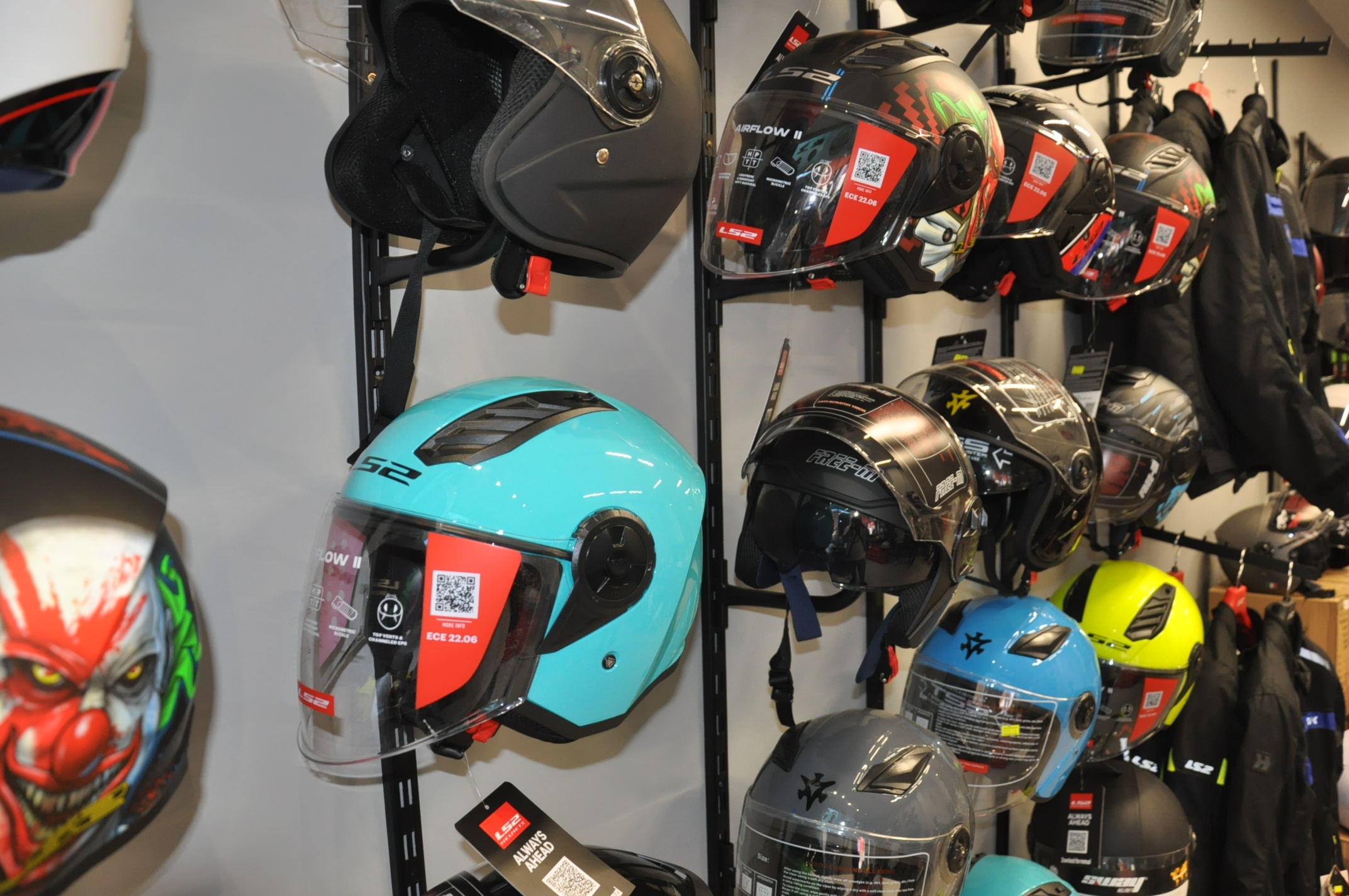 Egece Moto Ve Aksesuar Salihlide Hizmete Acildi (1)