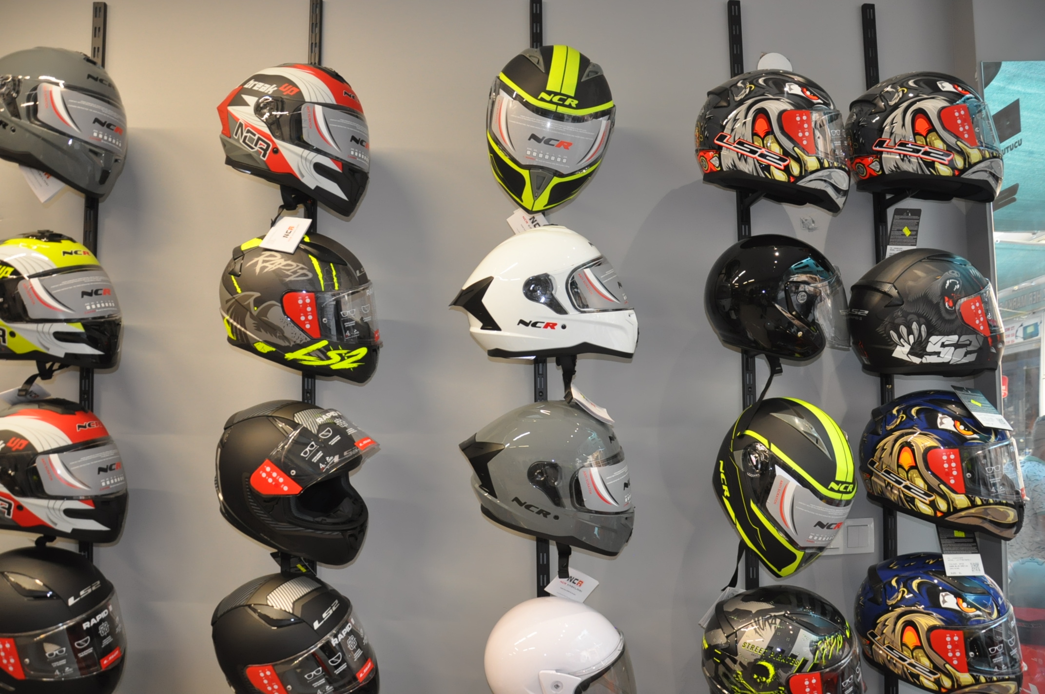 Egece Moto Ve Aksesuar Salihlide Hizmete Acildi (2)