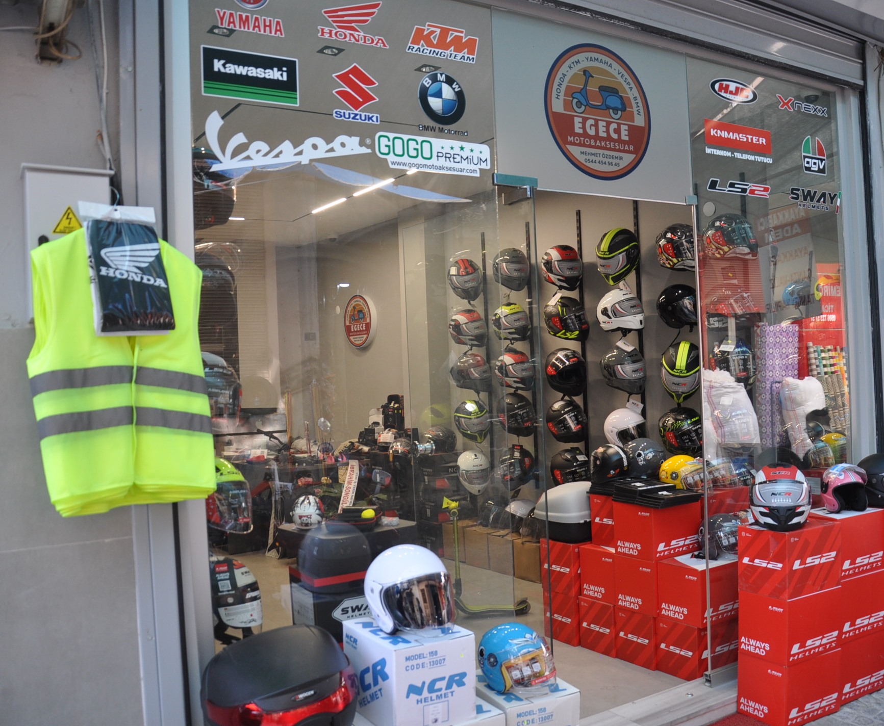 Egece Moto Ve Aksesuar Salihlide Hizmete Acildi (25)