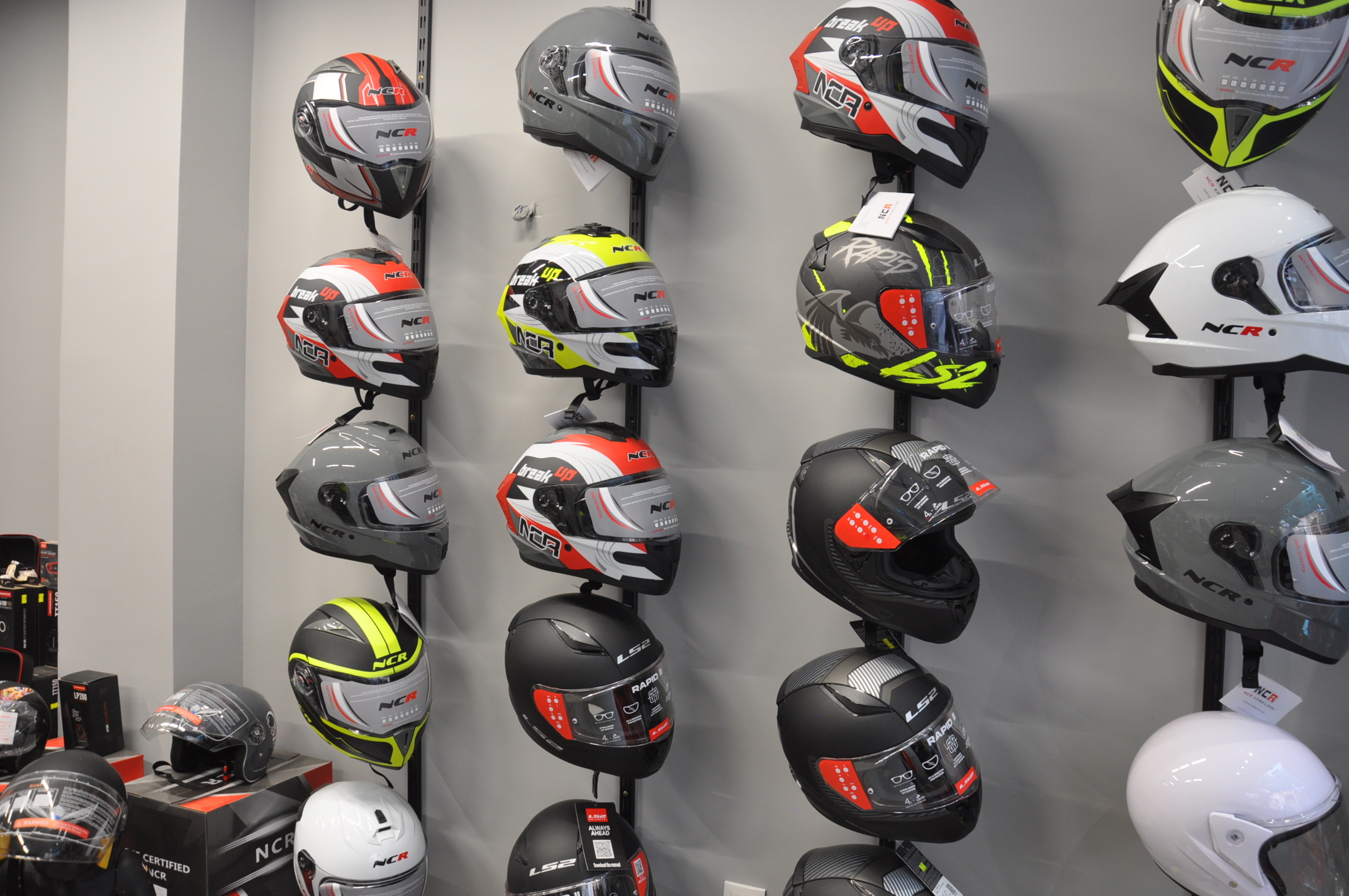 Egece Moto Ve Aksesuar Salihlide Hizmete Acildi (3)