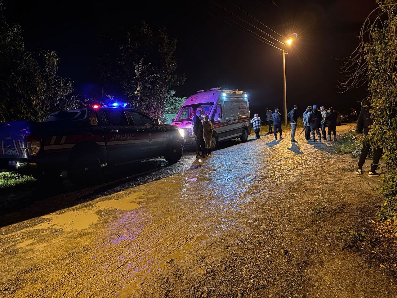 Gece Yarısı Korkunç Olay Üç Çocuk Annesi Nehirde Ölü Bulundu (5)
