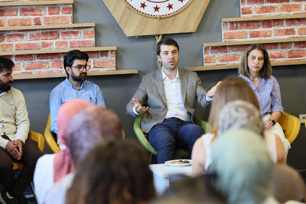 Genclik Hizmetleri Genel Muduru Efendioglu Manisada Genclerle Bulustu (2)