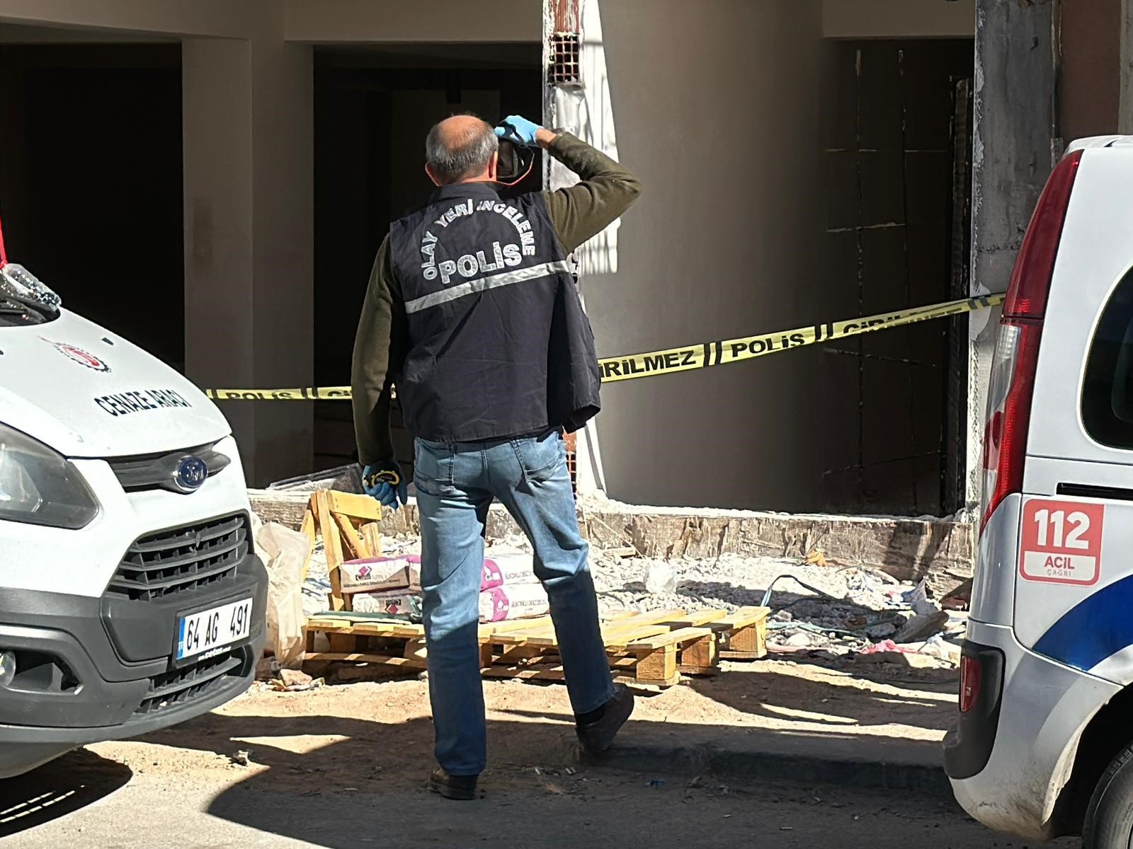 İnşaatta Korkunç Ölüm 4. Kattan Düşen Işçi Hayatını Kaybetti (3)