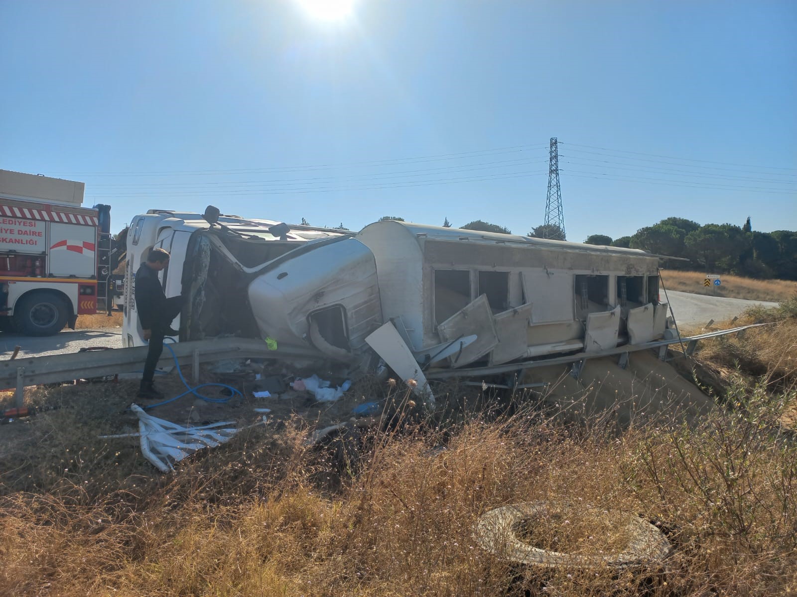 Kahreden Kaza! Direksiyon Hakimiyetini Kaybetti, Canından Oldu (4)