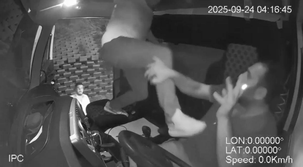 Kazadan Sonra Tır Şoförüne Korkunç Saldırı Kanlar Içinde Kaldı, O Anlar Kamerada (3)