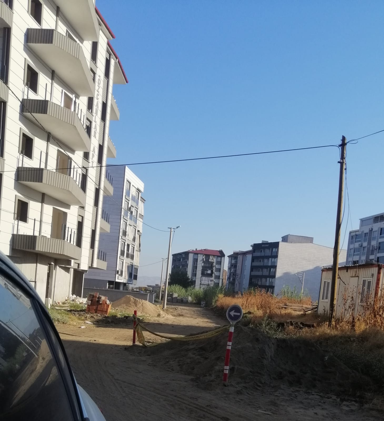 Keli̇ Mahallesi̇ (2)