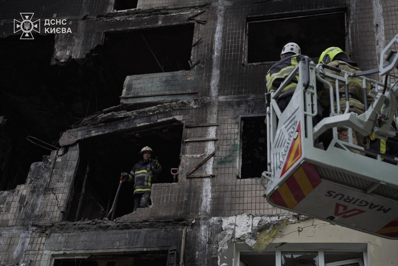 Kiev’de Bombardıman Sığınağa Girmeyen Türk Şoför Bombalı Saldırıda Öldü (7)