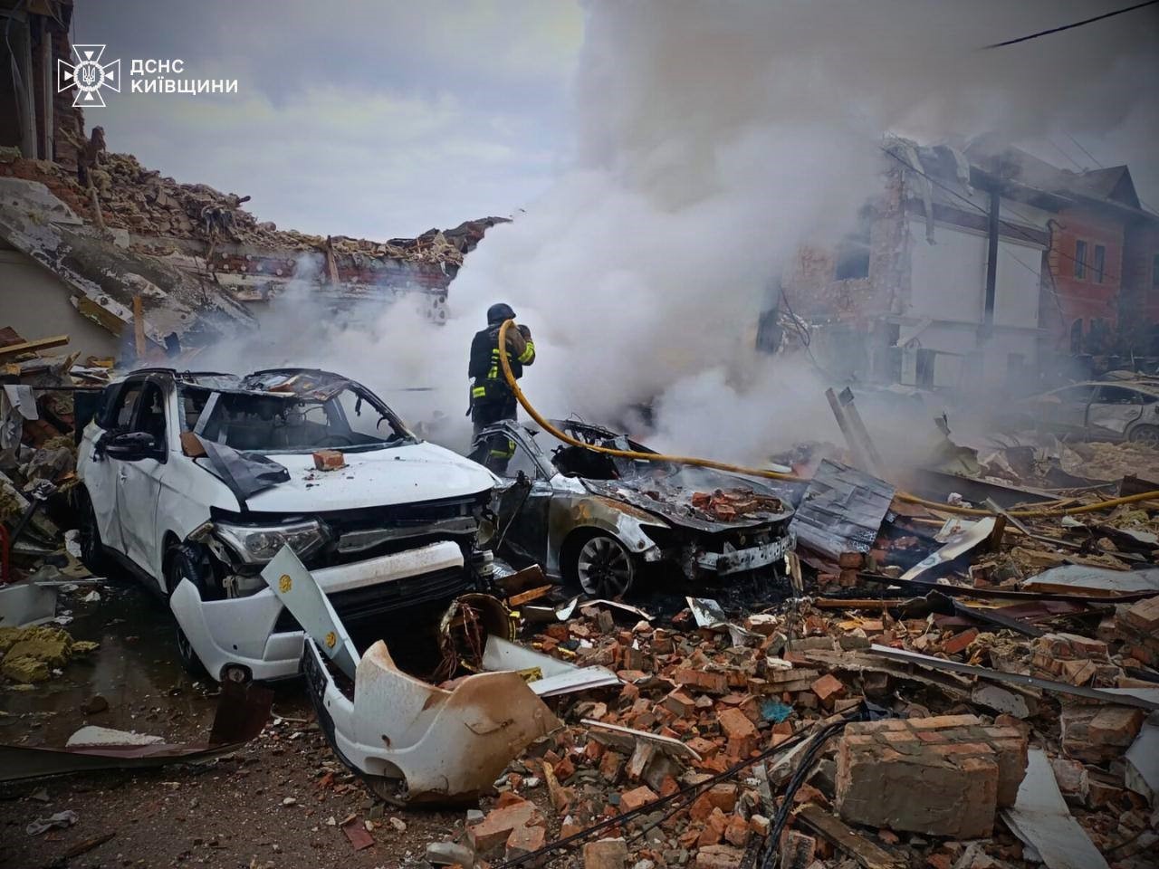 Kiev’de Bombardıman Sığınağa Girmeyen Türk Şoför Bombalı Saldırıda Öldü (8)