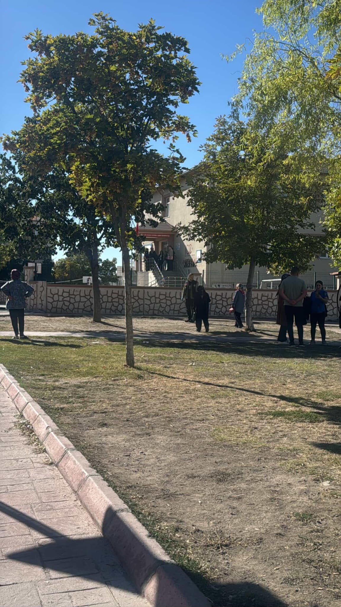 Kız Meselesi Tartışması Kanlı Bitti 14 Yaşındaki Çocuk Arkadaşını Bıçaklayarak Öldürdü (1)-2