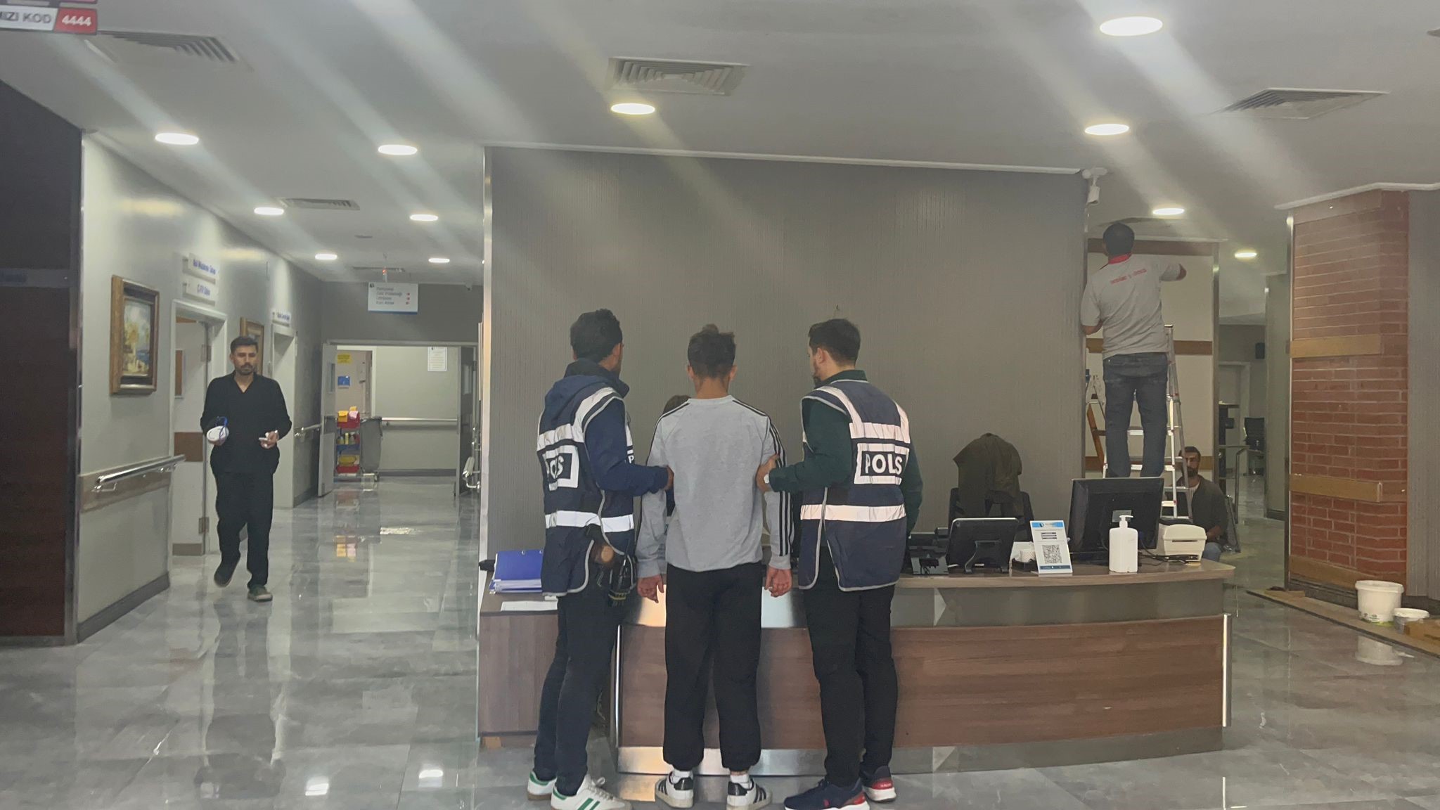 Kız Meselesi Tartışması Kanlı Bitti 14 Yaşındaki Çocuk Arkadaşını Bıçaklayarak Öldürdü (4)