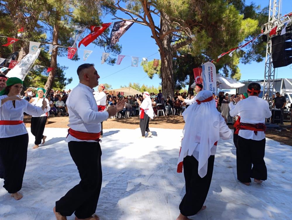 Kulada Bagdatli Sultan Anma Etkinligi Binlerce Kisiyi Bulusturdu (1)
