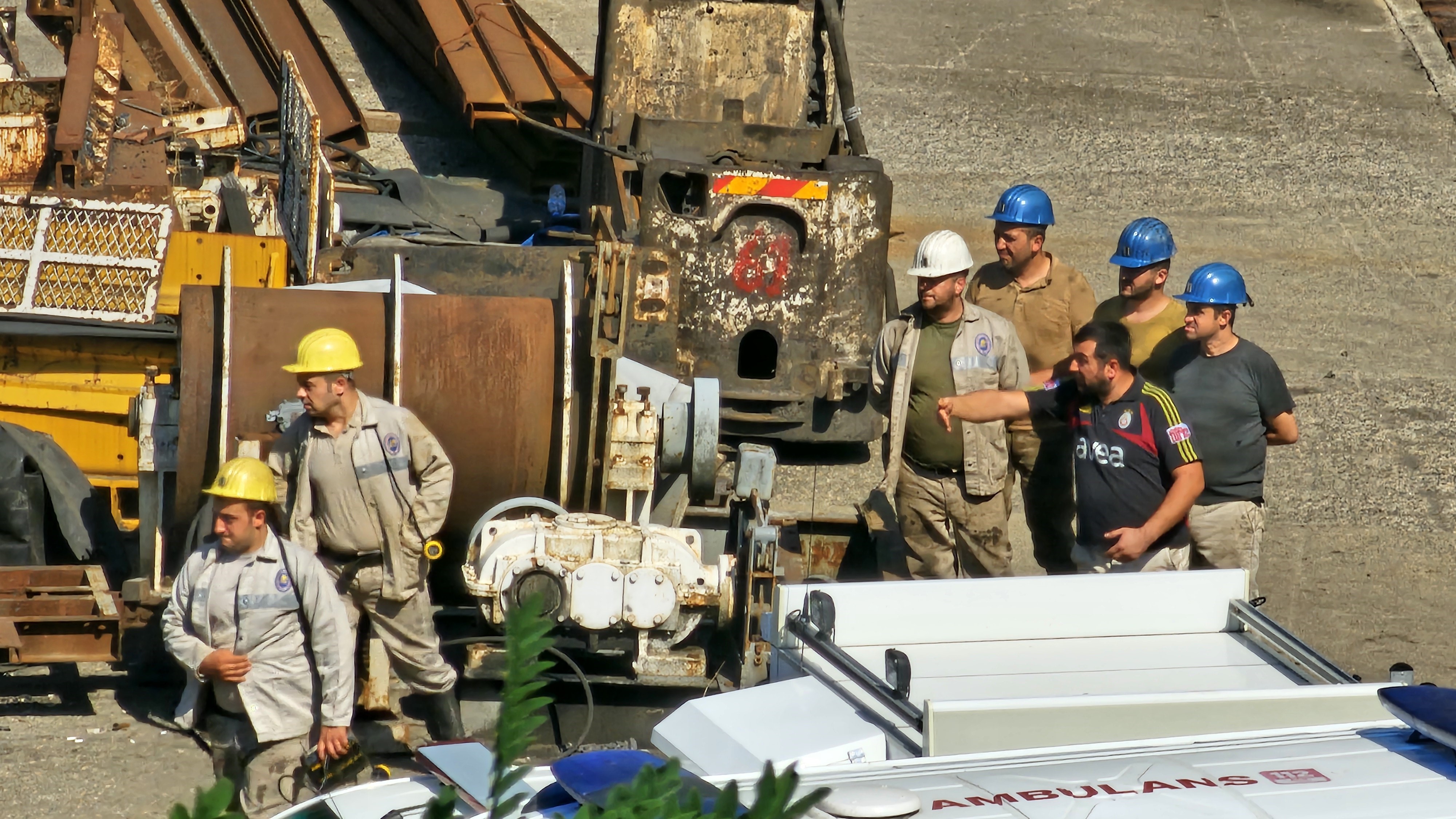 Maden Ocağında Göçük 5 Işçiden 4’Ü Kurtarıldı, 1’I Yer Altında! (6)