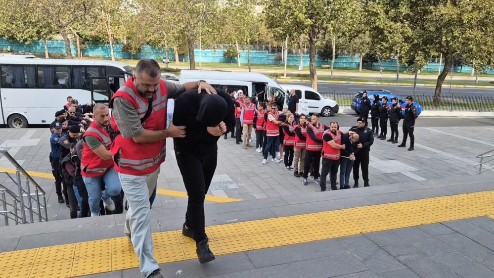 Manisa Ile Birlikte 18 Ilde Es Zamanli Dolandiricilik Operasyonu 41 Tutuklama (1)-1