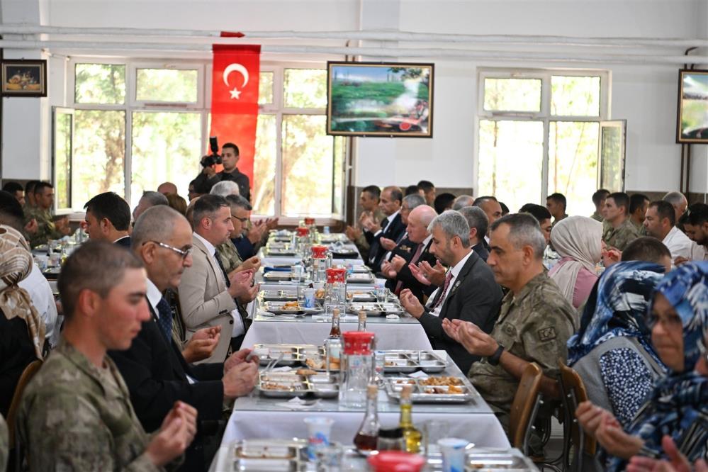 Manisa’da 19 Eylül Gaziler Günü’nde Şehit Yakınları Ve Gaziler Ağırlandı (5)